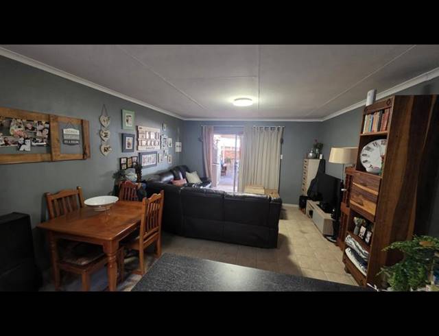 2 BEDROOM TOWNHOUSE FOR SALE IN MONTANA